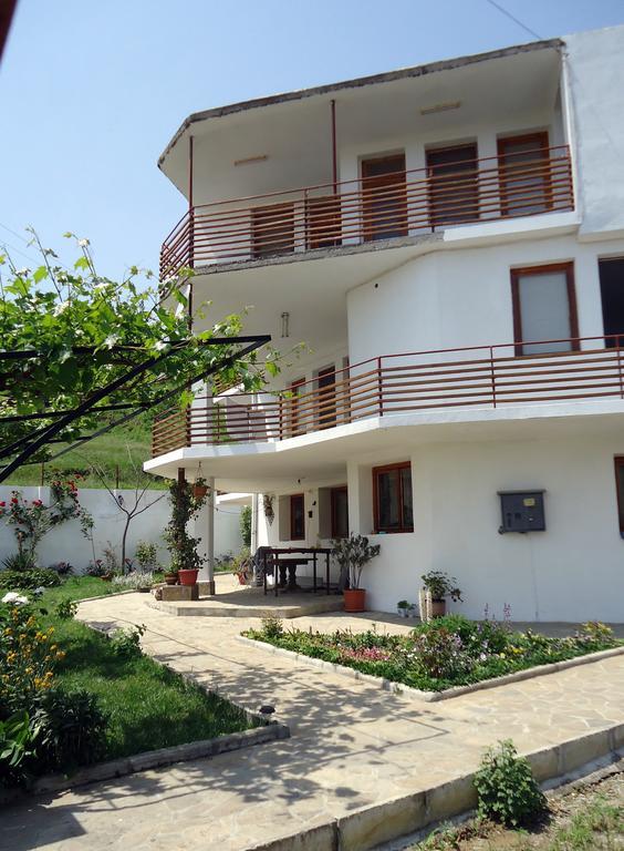 Petrovi Guest House Obzor Dış mekan fotoğraf